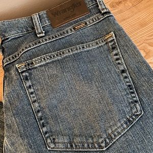 Wrangler Men’s Relaxed Fit Jeans 34x32